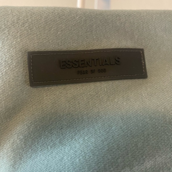 🔥NWT AUTHENTIC ESSENTIALS FEAR OF GOD HOODIE IN SYCAMORE - Size Small - Picture 7 of 10